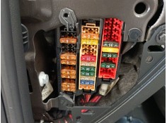 Recambio de caja reles / fusibles para audi a4 b7 (8ec) 2.0 tdi referencia OEM IAM   