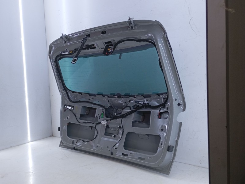 Recambio de porton trasero para skoda karoq 2.0 tdi nu7 referencia OEM IAM   