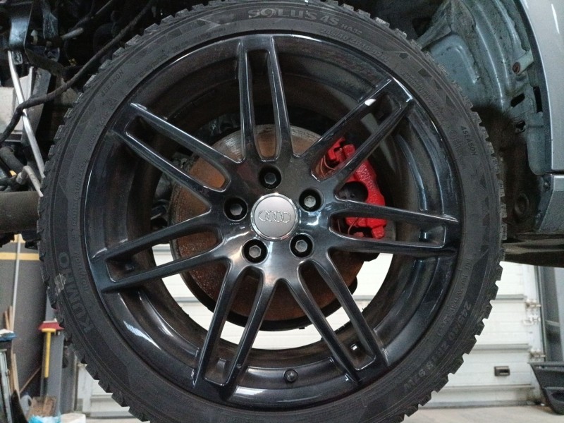 Recambio de llanta para audi a4 b7 (8ec) 2.0 tdi referencia OEM IAM 245/40/18  