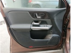 GUARNECIDO PUERTA DELANTERA IZQUIERDA 