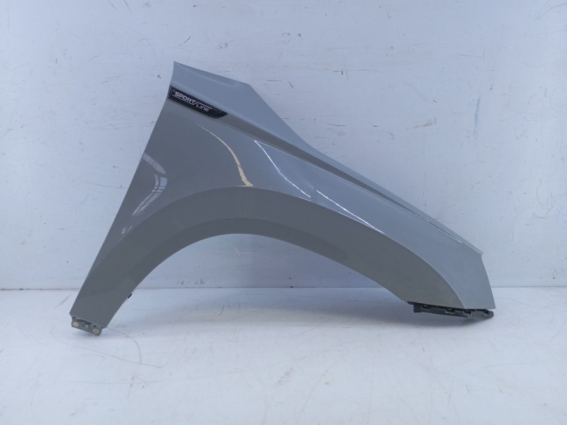 Recambio de aleta delantera derecha para skoda karoq 2.0 tdi nu7 referencia OEM IAM   E4-A2-13