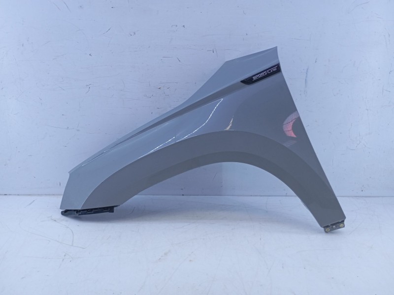 Recambio de aleta delantera izquierda para skoda karoq 2.0 tdi nu7 referencia OEM IAM   E4-A2-13