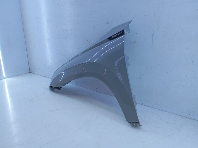 Recambio de aleta delantera izquierda para skoda karoq 2.0 tdi nu7 referencia OEM IAM   E4-A2-13