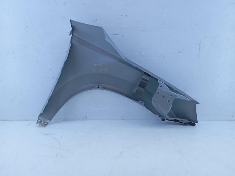 Recambio de aleta delantera izquierda para skoda karoq 2.0 tdi nu7 referencia OEM IAM   E4-A2-13