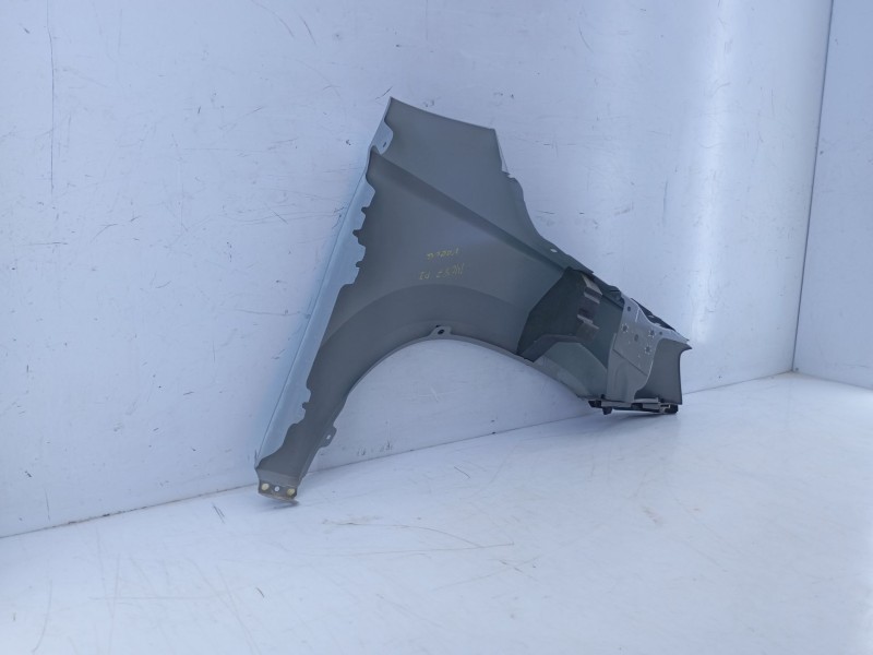 Recambio de aleta delantera izquierda para skoda karoq 2.0 tdi nu7 referencia OEM IAM   E4-A2-13