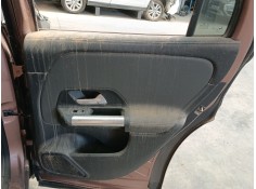 GUARNECIDO PUERTA TRASERA DERECHA 