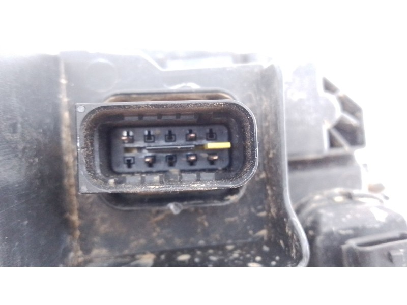 Recambio de faro derecho xenon para citroën c3 iii (sx) 1.2 puretech 82 referencia OEM IAM   