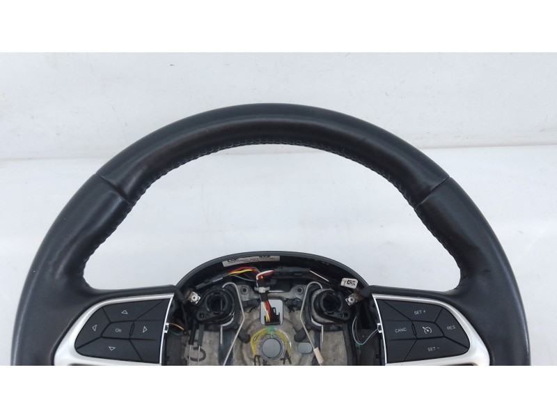 Recambio de volante para jeep compass (mp, m6, mv, m7) 1.4 multiair referencia OEM IAM   