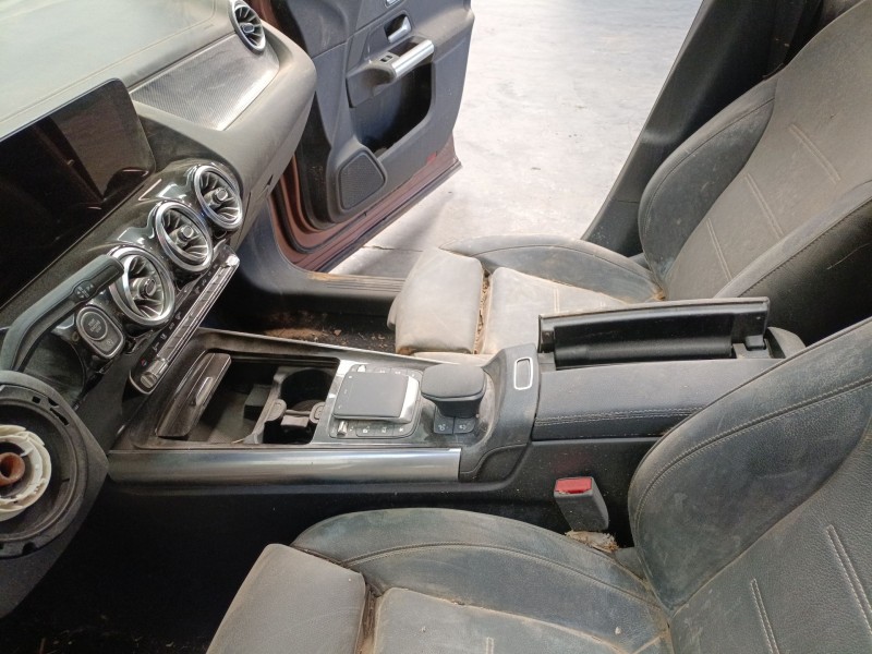 Recambio de consola central para mercedes-benz gla (h247) amg gla 35 4-matic (247.751) referencia OEM IAM   