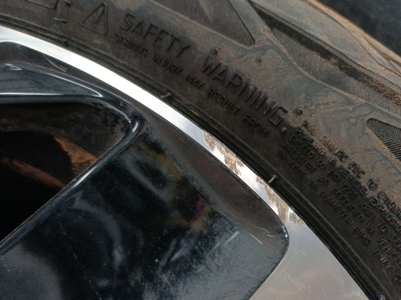 Recambio de llanta para volvo xc40 (536) t3 referencia OEM IAM 235/55/18  