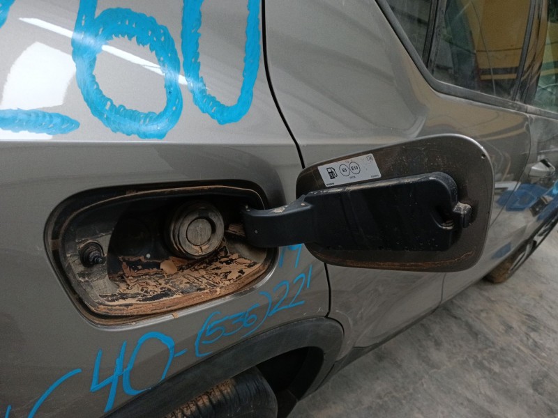 Recambio de tapa exterior combustible para volvo xc40 (536) t3 referencia OEM IAM   