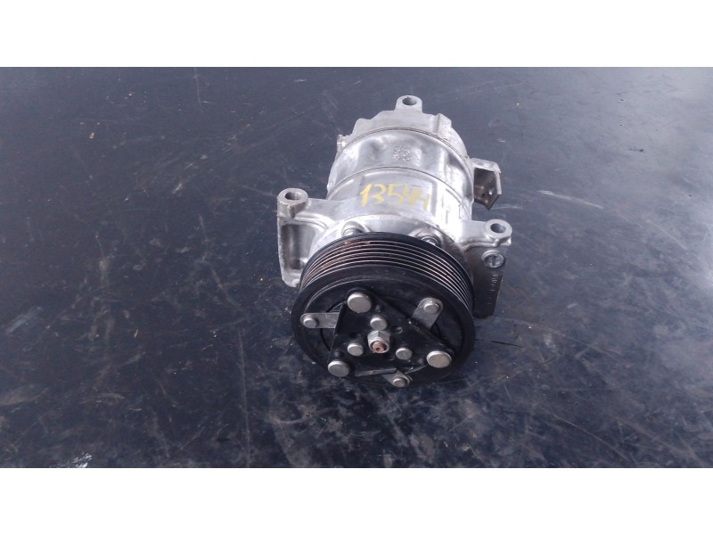 Recambio de compresor aire acondicionado para renault megane iv sedán 1.3 tce 140 (lvnb) referencia OEM IAM   