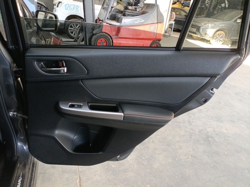 Recambio de guarnecido puerta trasera derecha para subaru xv (_gp_) 2.0 d awd (gpd) referencia OEM IAM   