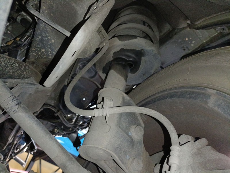 Recambio de amortiguador delantero derecho para subaru xv (_gp_) 2.0 d awd (gpd) referencia OEM IAM   