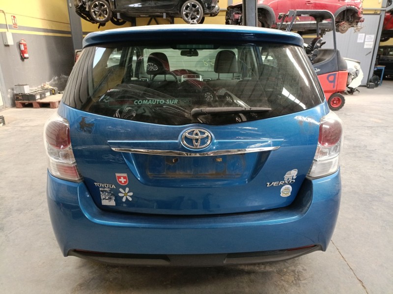 toyota verso (_r2_) del año 2014