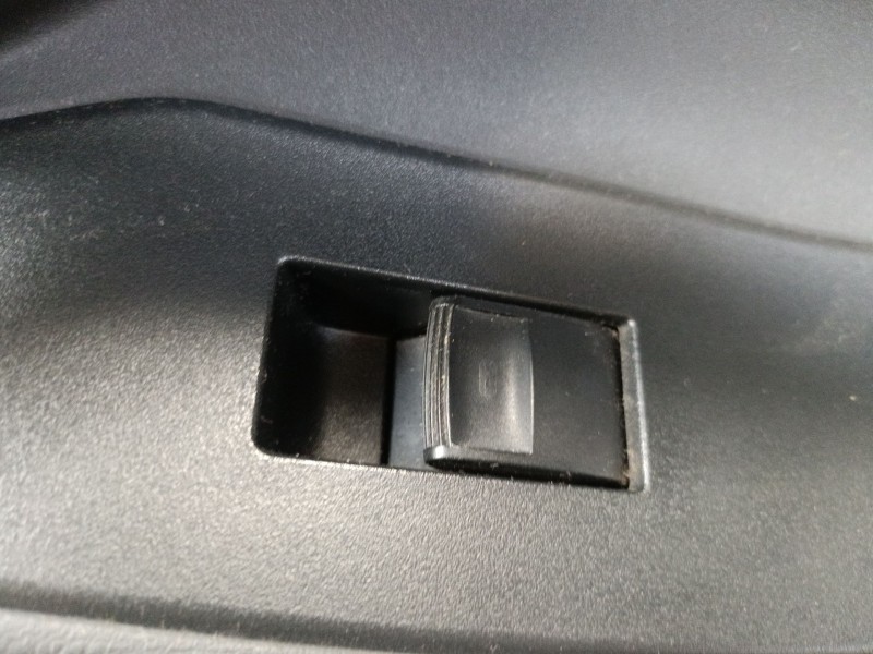 Recambio de mando elevalunas delantero derecho para toyota verso (_r2_) 1.6 d4-d (war20_) referencia OEM IAM   