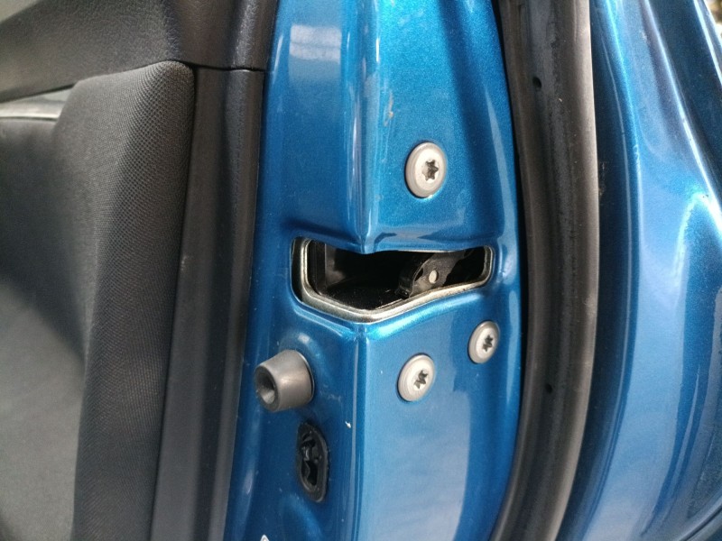 Recambio de cerradura puerta trasera derecha para toyota verso (_r2_) 1.6 d4-d (war20_) referencia OEM IAM   