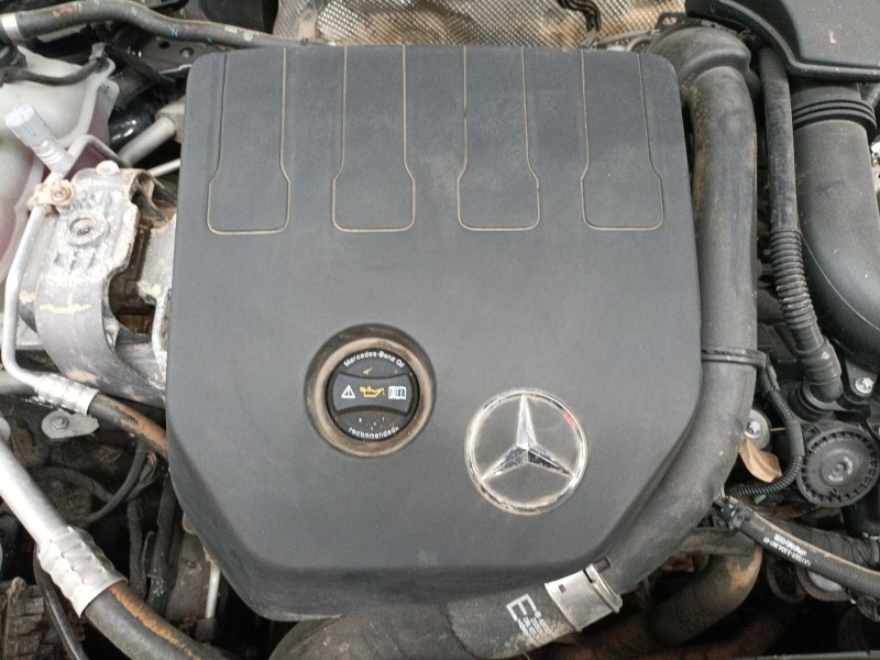 Recambio de tapa motor para mercedes-benz cla (c118) cla 180 (118.384) referencia OEM IAM   
