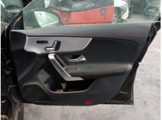 GUARNECIDO PUERTA DELANTERA DERECHA 