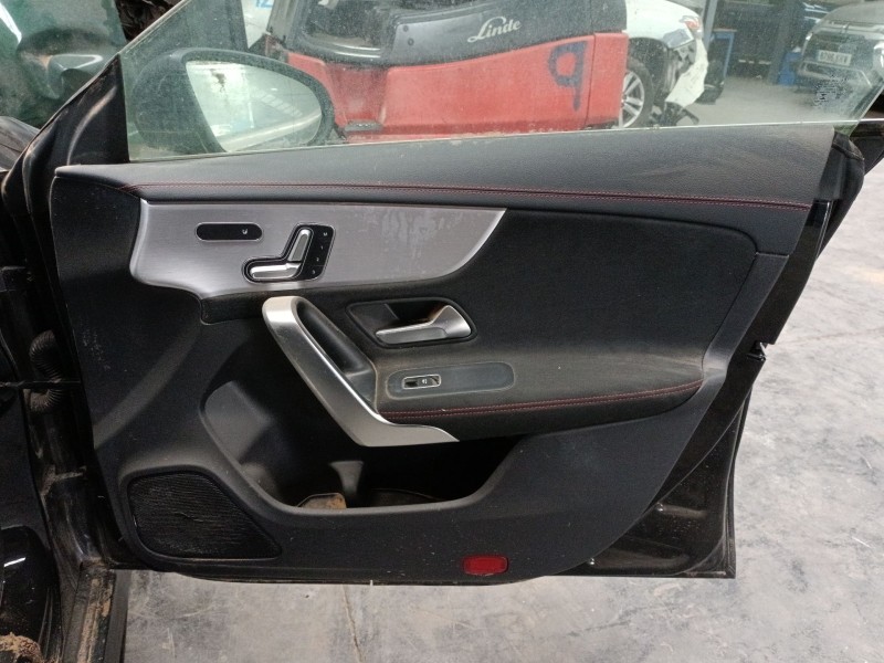 Recambio de guarnecido puerta delantera derecha para mercedes-benz cla (c118) cla 180 (118.384) referencia OEM IAM   