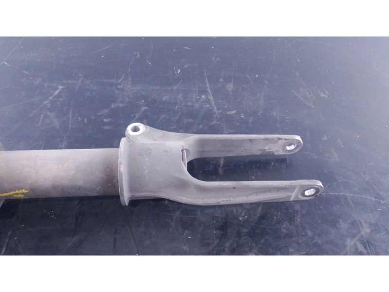 Recambio de amortiguador delantero derecho para porsche panamera 4 s referencia OEM IAM   