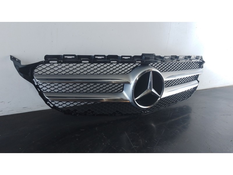 Recambio de rejilla delantera para mercedes-benz clase c (w205) c 220 bluetec / d (205.002, 205.004) referencia OEM IAM   