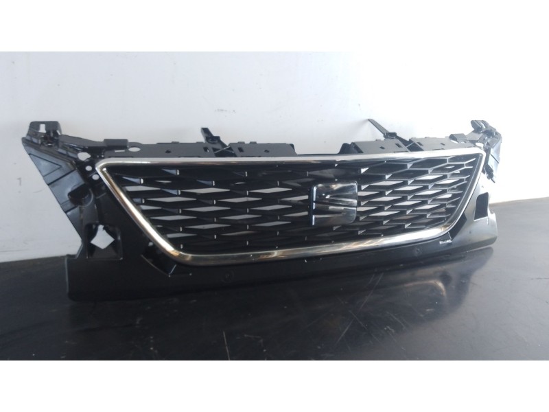 Recambio de rejilla delantera para seat leon (5f1) 1.6 tdi referencia OEM IAM   