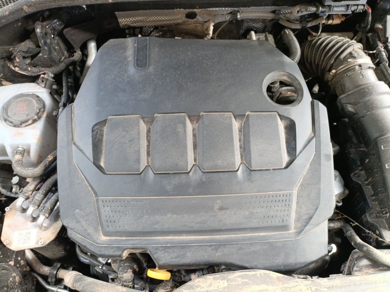 Recambio de tapa motor para audi q3 sportback (f3n) 35 tdi referencia OEM IAM   