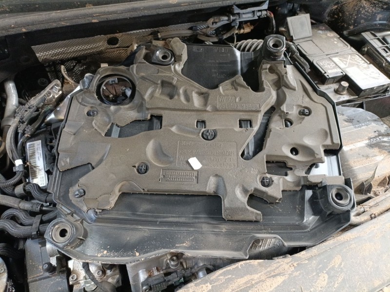 Recambio de tapa motor para audi q3 sportback (f3n) 35 tdi referencia OEM IAM   