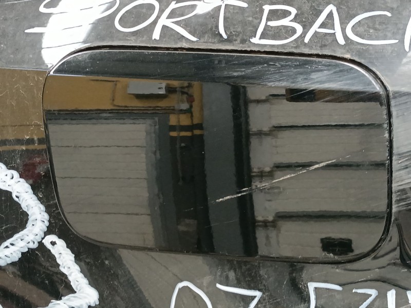 Recambio de tapa exterior combustible para audi q3 sportback (f3n) 35 tdi referencia OEM IAM   