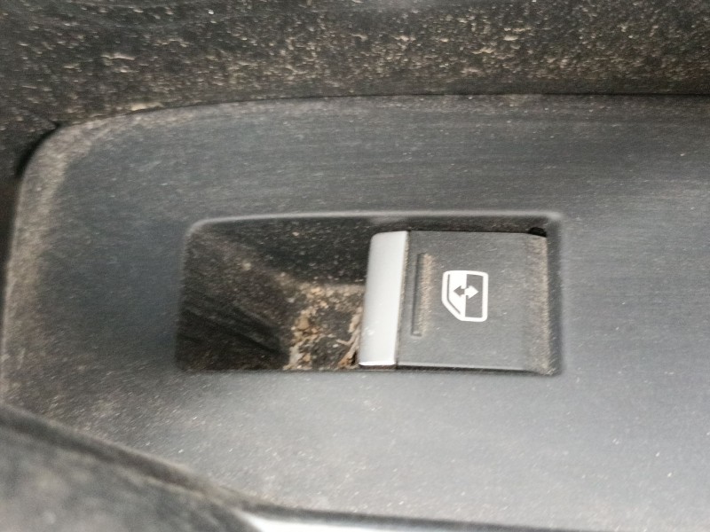 Recambio de mando elevalunas delantero derecho para audi q3 sportback (f3n) 35 tdi referencia OEM IAM   