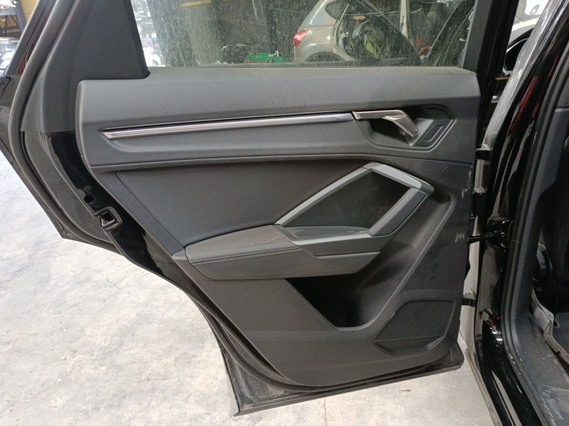 Recambio de guarnecido puerta trasera izquierda para audi q3 sportback (f3n) 35 tdi referencia OEM IAM   