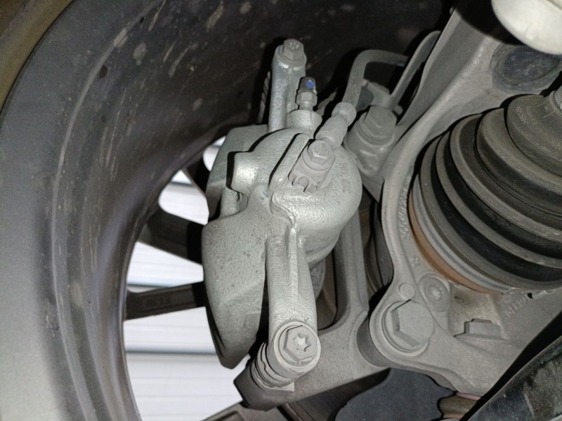 Recambio de pinza freno delantera derecha para audi q3 sportback (f3n) 35 tdi referencia OEM IAM   