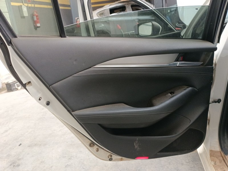 Recambio de guarnecido puerta trasera izquierda para mazda 6 sedán (gj, gl) 2.0 (gj2, gl2, gl6) referencia OEM IAM   