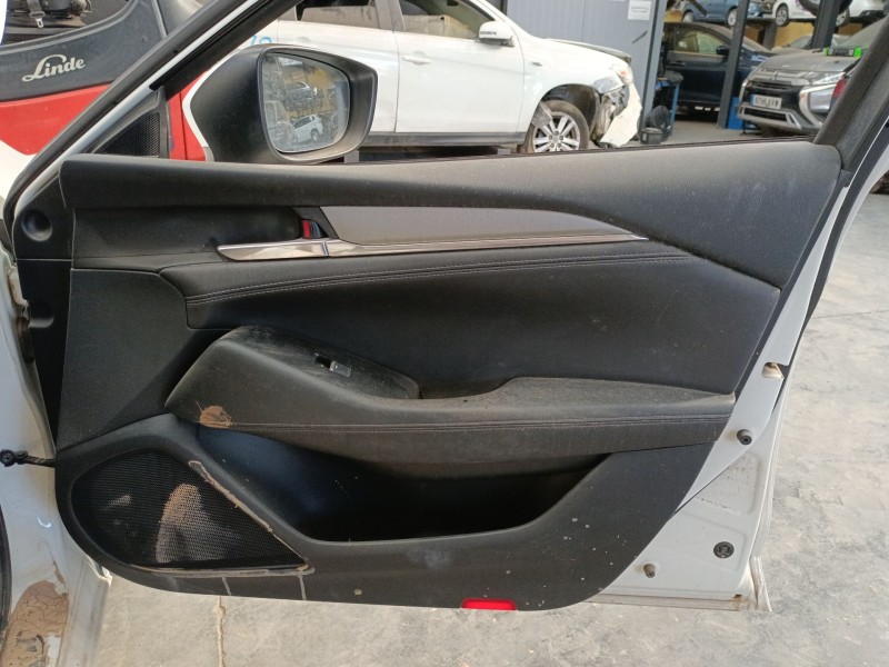Recambio de guarnecido puerta delantera derecha para mazda 6 sedán (gj, gl) 2.0 (gj2, gl2, gl6) referencia OEM IAM   