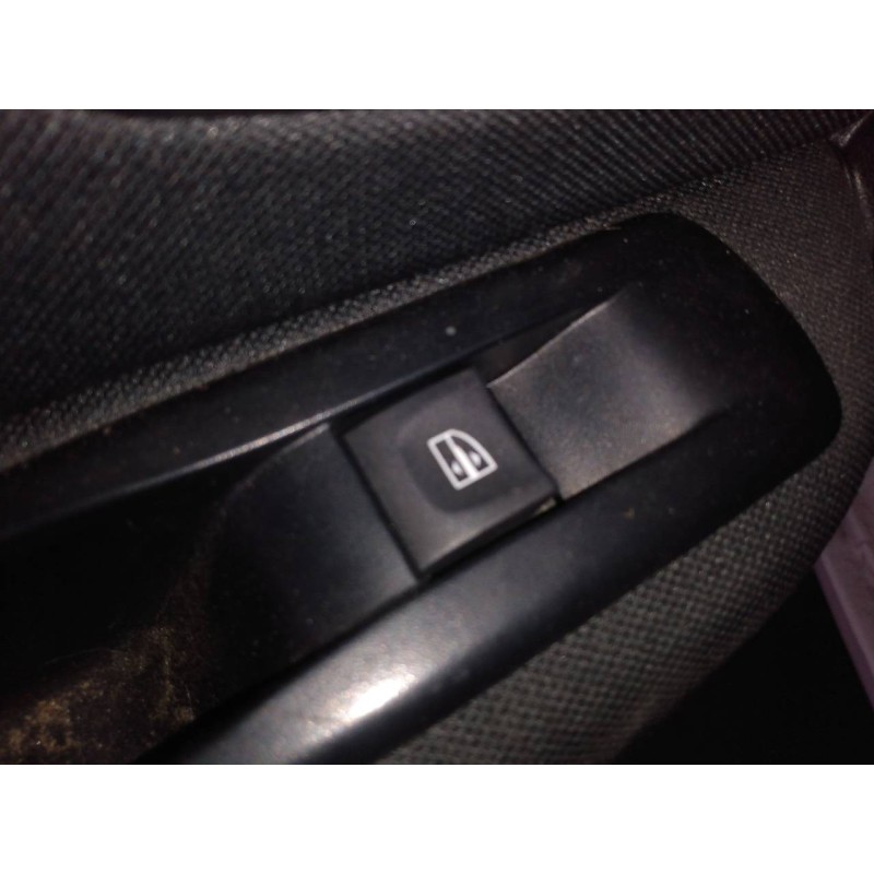 Recambio de mando elevalunas trasero izquierdo para renault megane iii berlina 5 p limited referencia OEM IAM   