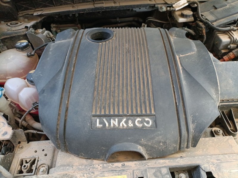 Recambio de tapa motor para lynk & co 01 phev referencia OEM IAM   