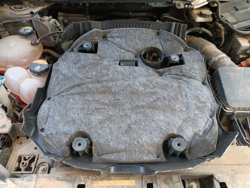 Recambio de tapa motor para lynk & co 01 phev referencia OEM IAM   