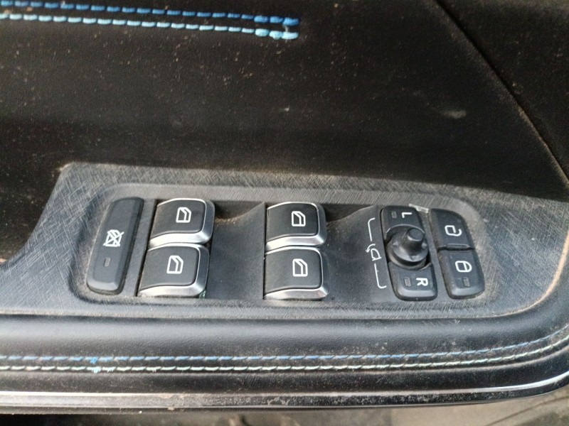 Recambio de mando elevalunas delantero izquierdo para lynk & co 01 phev referencia OEM IAM   