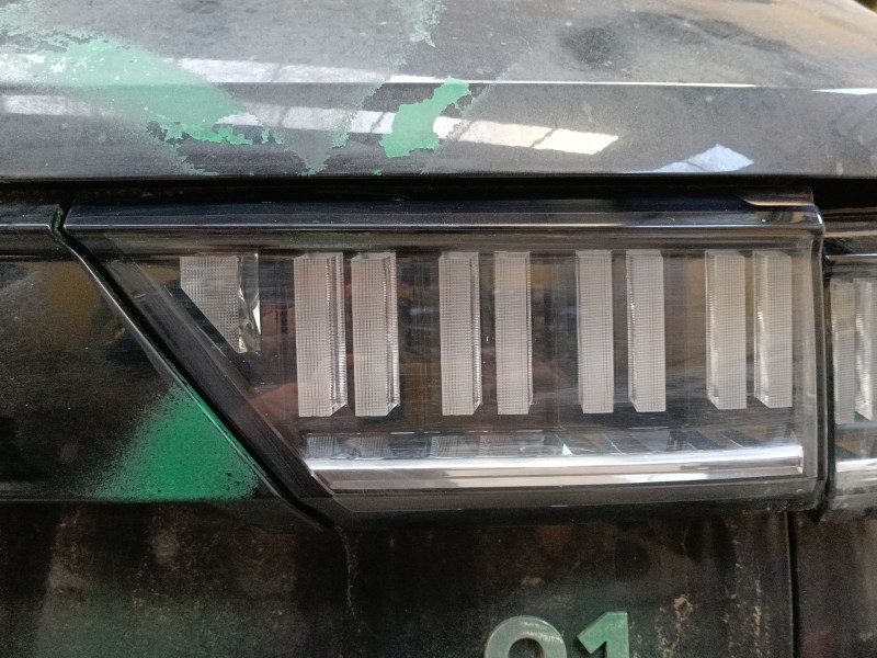 Recambio de piloto trasero derecho porton para lynk & co 01 phev referencia OEM IAM   