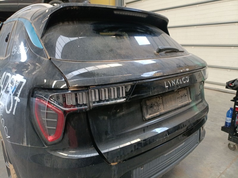 Recambio de porton trasero para lynk & co 01 phev referencia OEM IAM   