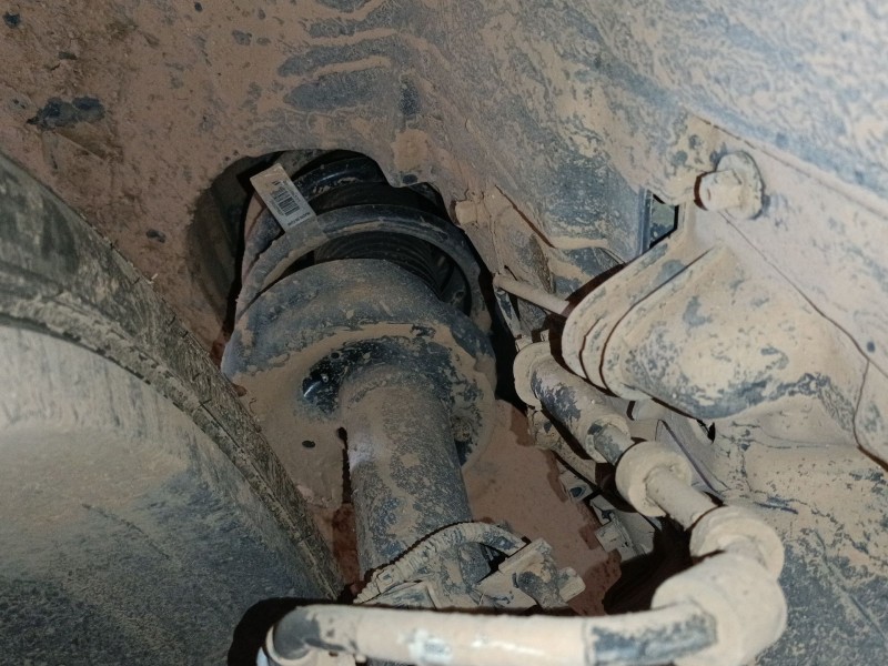 Recambio de amortiguador delantero derecho para lynk & co 01 phev referencia OEM IAM   