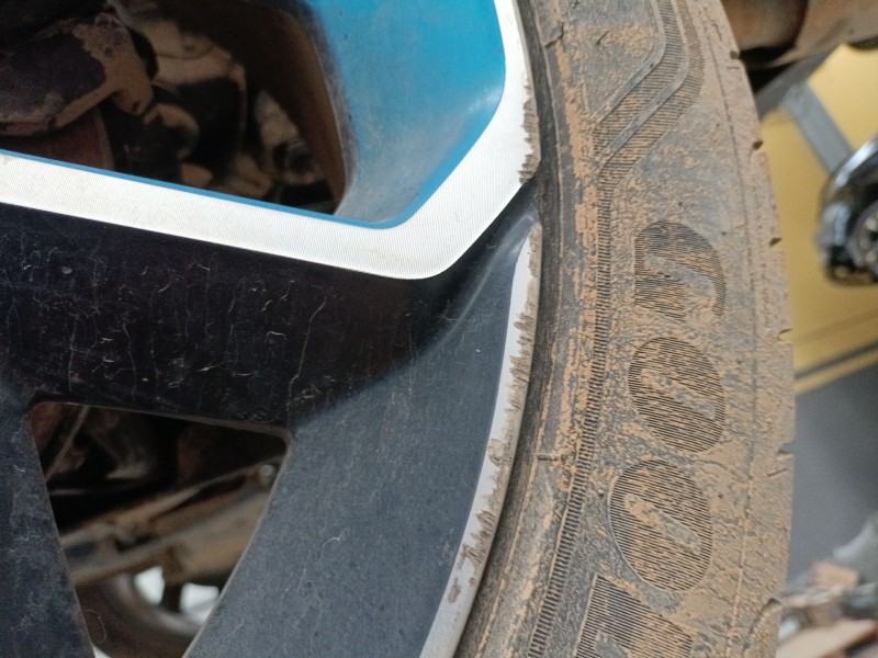 Recambio de llanta para lynk & co 01 phev referencia OEM IAM   