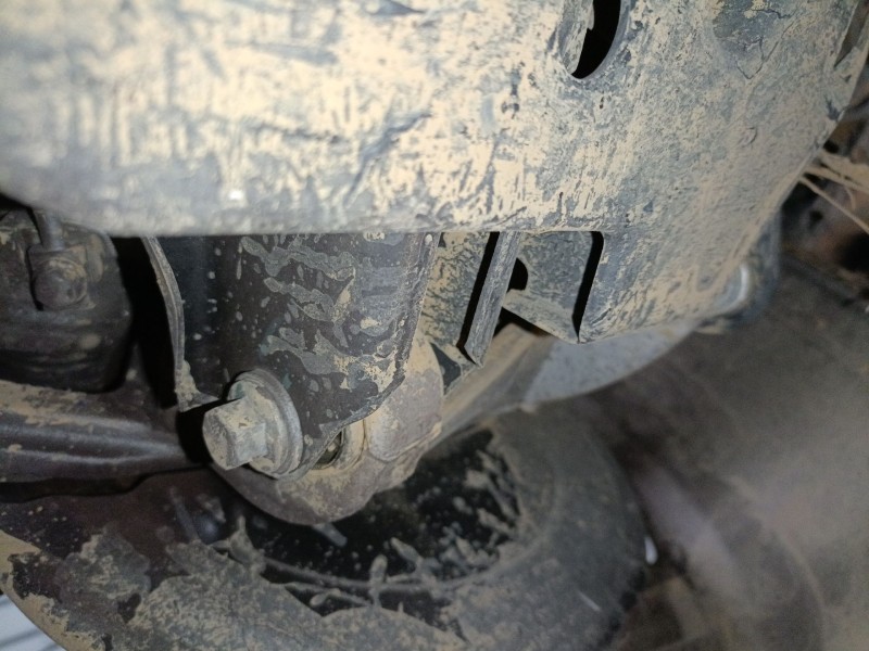 Recambio de mangueta trasera izquierda para lynk & co 01 phev referencia OEM IAM   