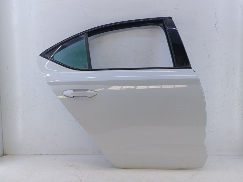 Recambio de puerta trasera derecha para skoda octavia iv nx3 vrs 2.0 tsi referencia OEM IAM   