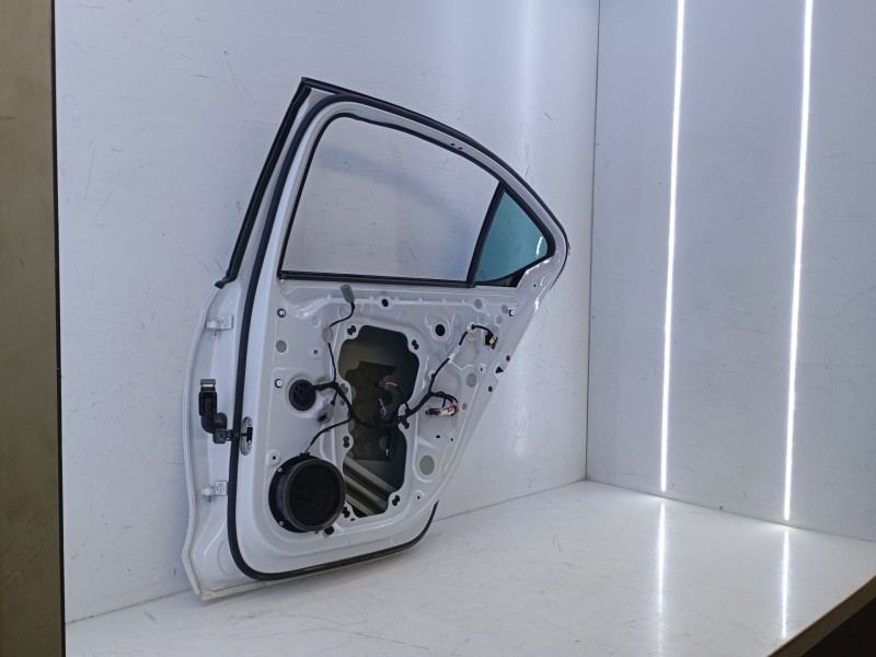 Recambio de puerta trasera derecha para skoda octavia iv nx3 vrs 2.0 tsi referencia OEM IAM   
