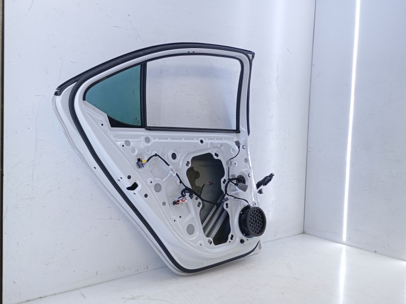 Recambio de puerta trasera izquierda para skoda octavia iv nx3 vrs 2.0 tsi referencia OEM IAM   E4-B4-4