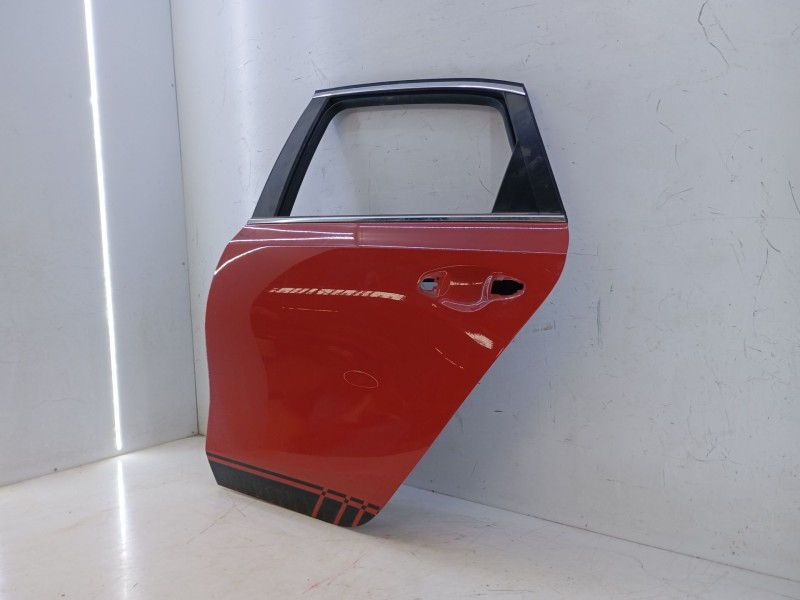 Recambio de puerta trasera izquierda para kia ceed (cd) 1.4 t-gdi referencia OEM IAM   E4-B4-4