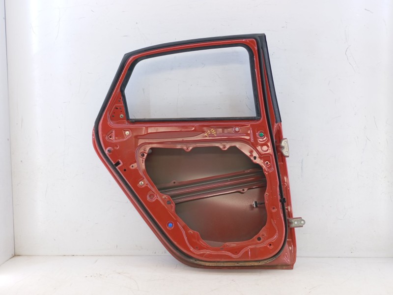 Recambio de puerta trasera izquierda para kia ceed (cd) 1.4 t-gdi referencia OEM IAM   E4-B4-4