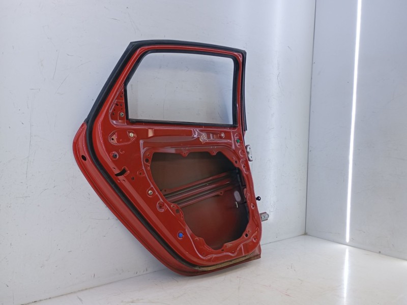 Recambio de puerta trasera izquierda para kia ceed (cd) 1.4 t-gdi referencia OEM IAM   E4-B4-4